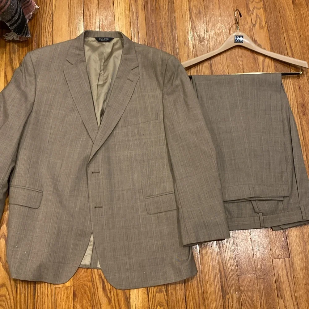Men’s, Jos A. Bank, Beige, 2-Button Business Suit, Size: 48R